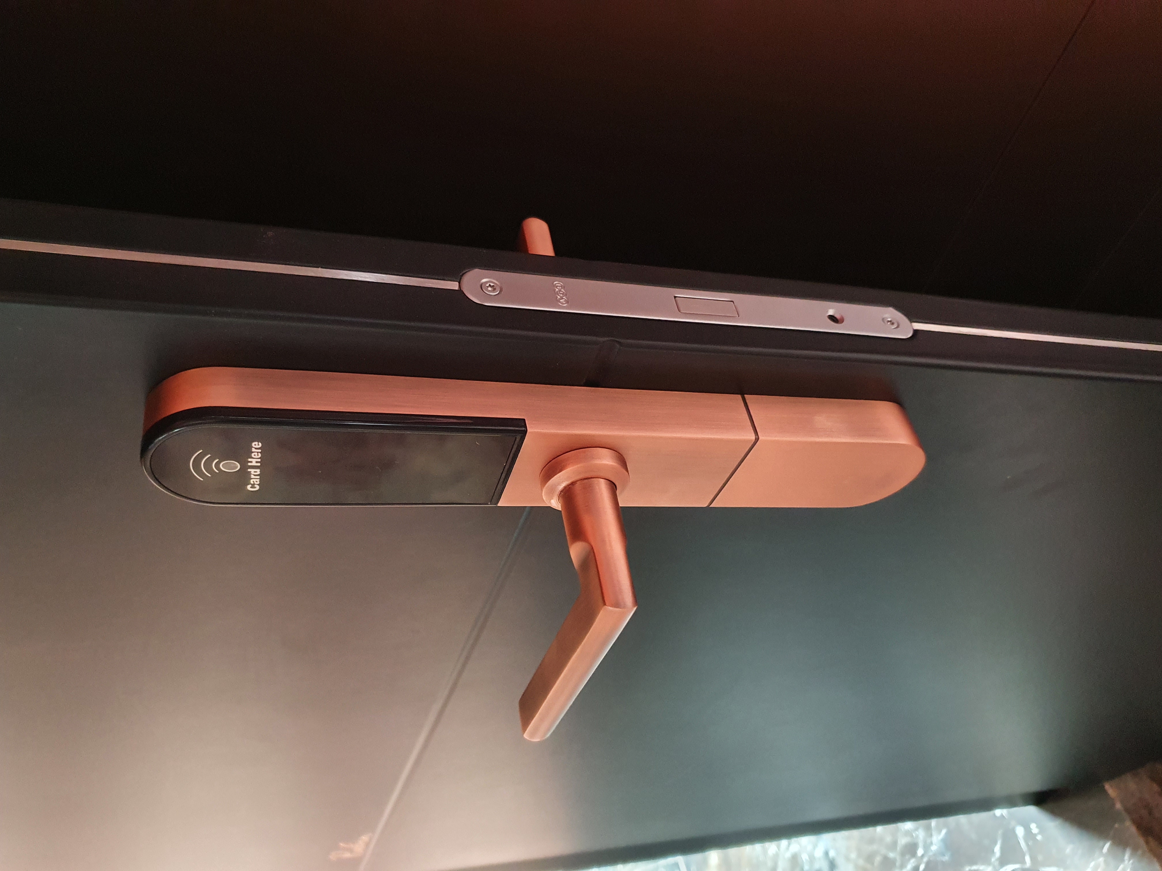 Le Til Kúria zárrendszer telepítése